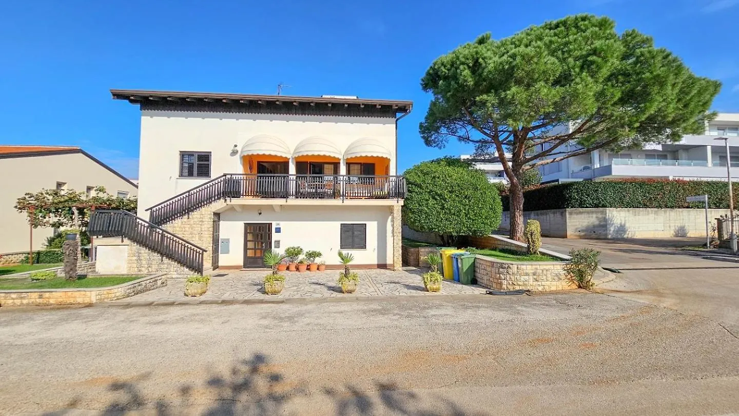Natasa One Apartment Novigrad